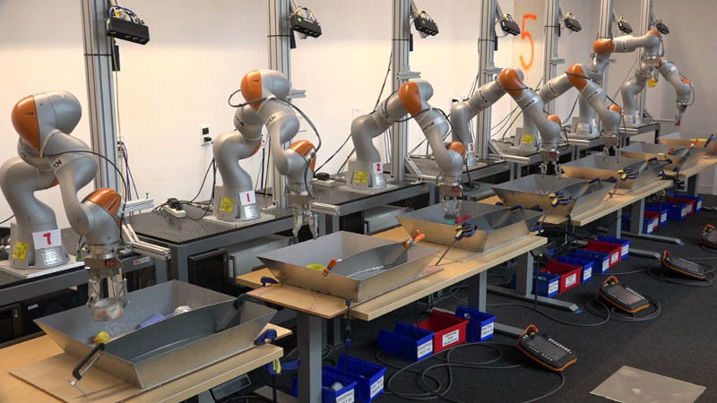 QT-Opt robot farm